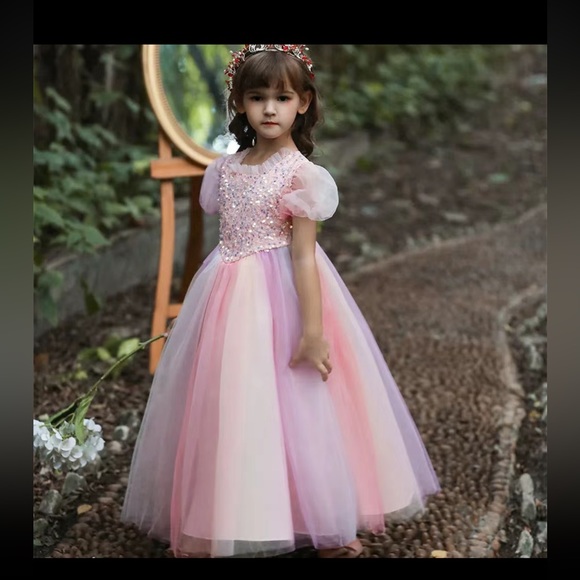 🎉LAST PIECE 🎉Baby girls Mesh Princess Dress, Fly Sleeve Multi Layered dress - Picture 2 of 10
